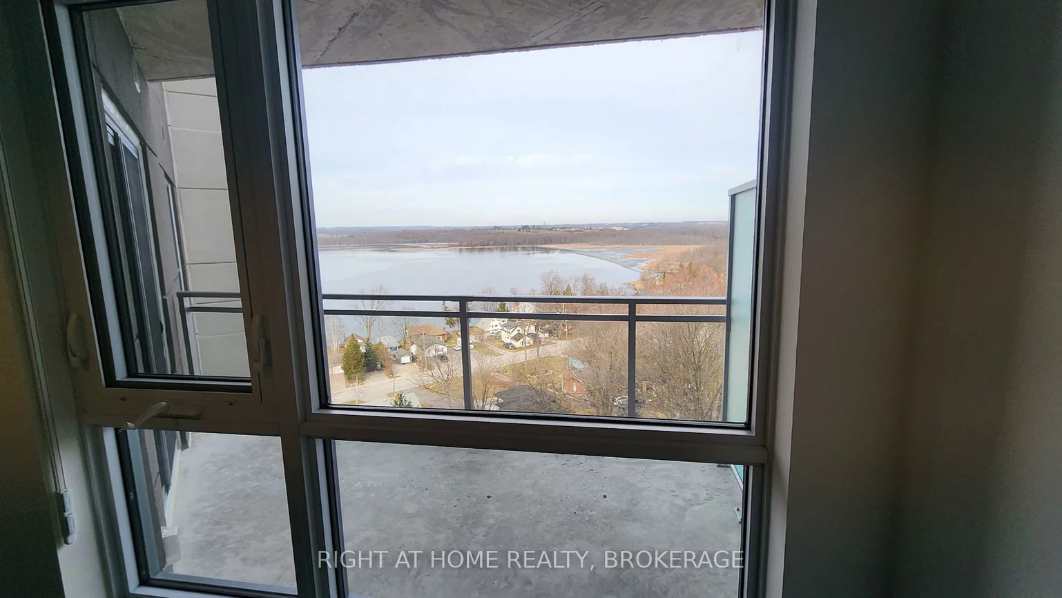 56, Lakeside, Little Lake, Barrie