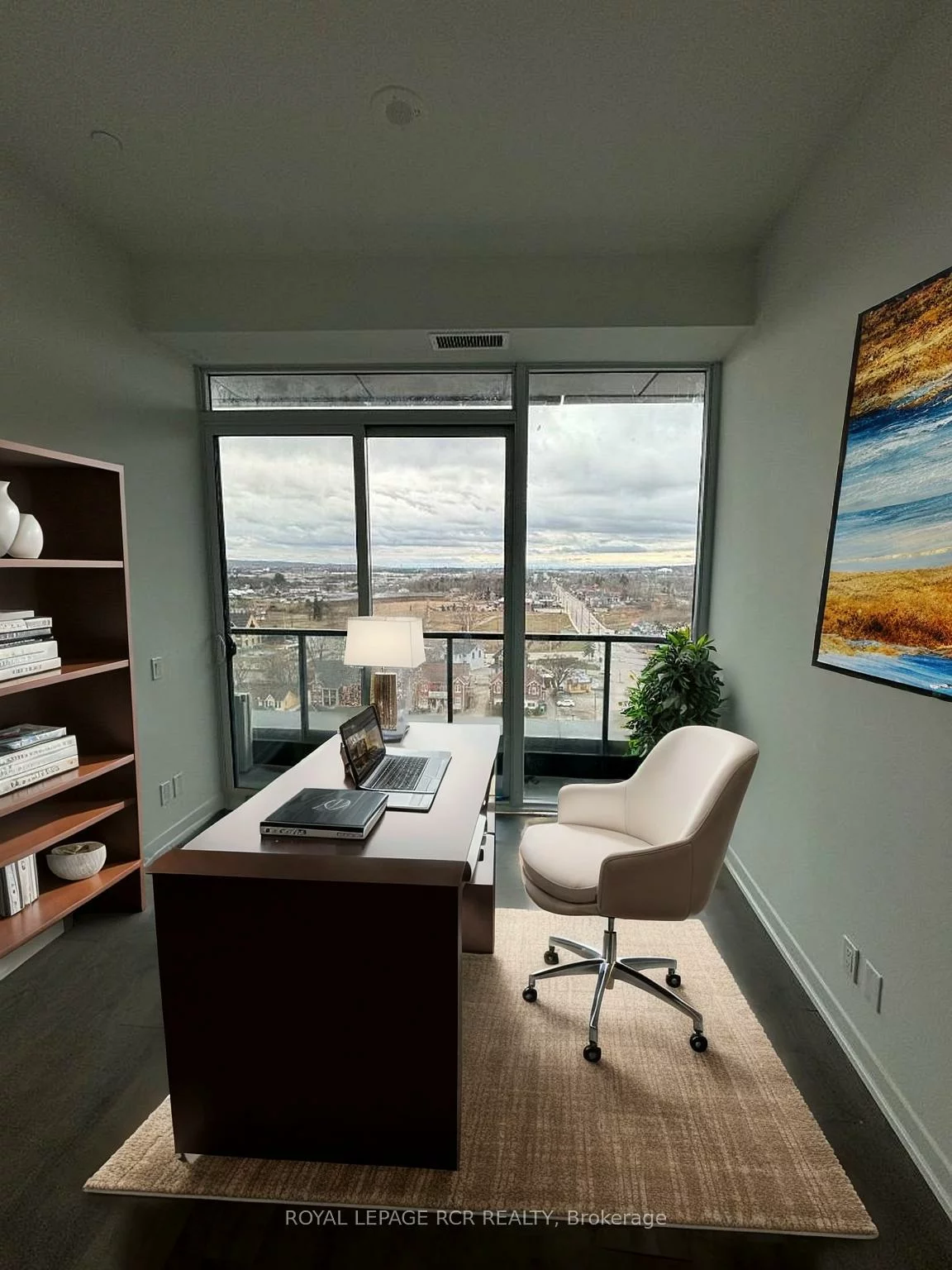 39, Mary, City Centre, Barrie