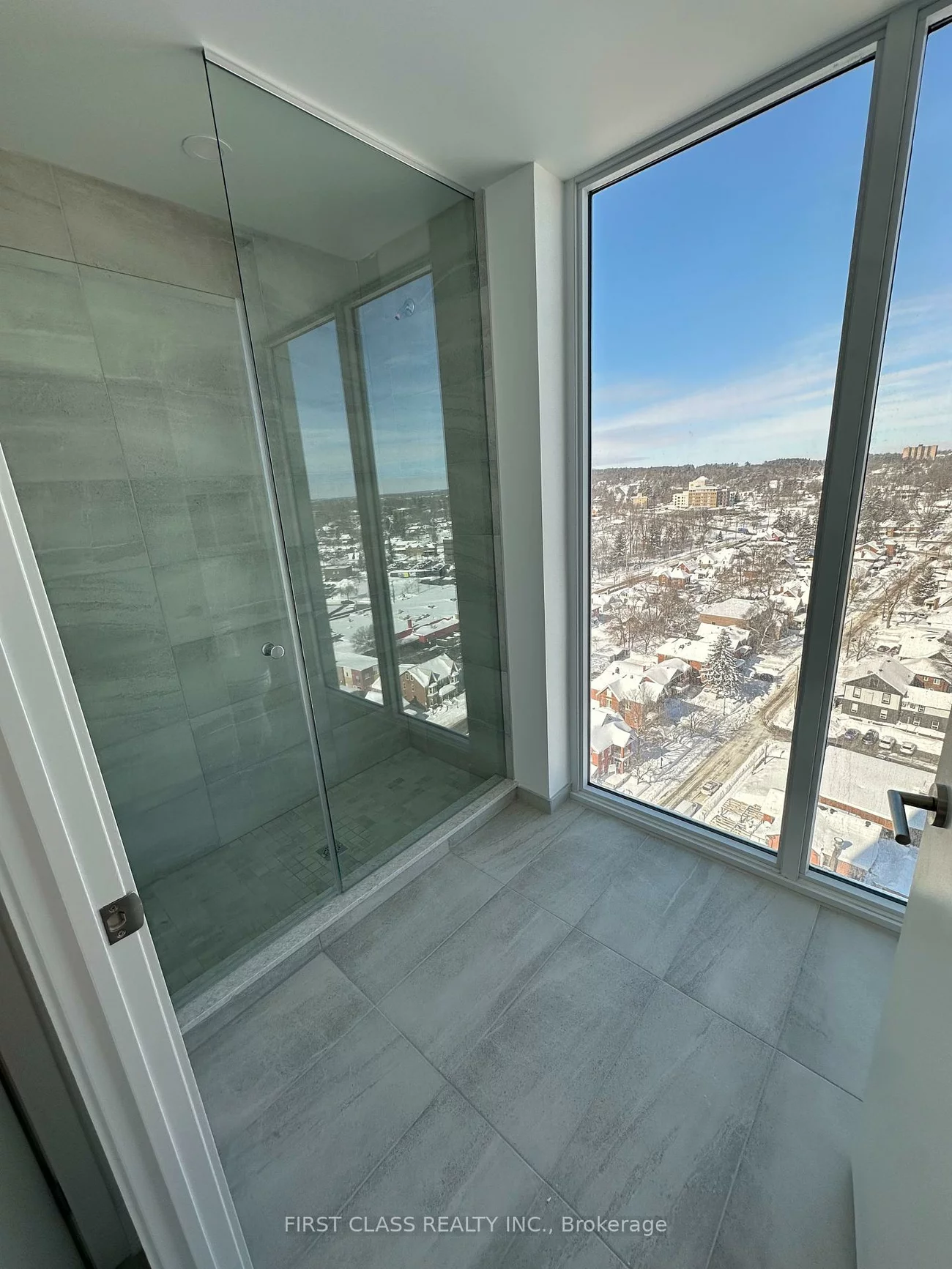 39, Mary, City Centre, Barrie