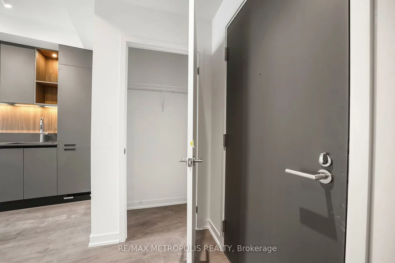 39, Mary, City Centre, Barrie