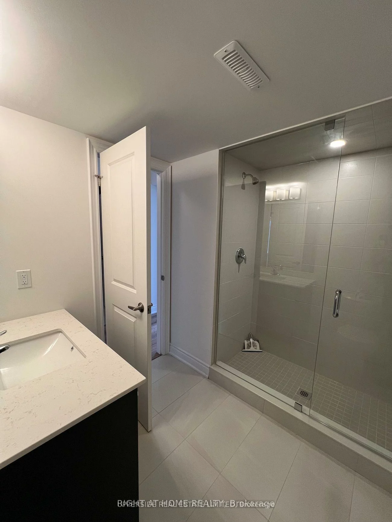 51, Hay, Innis-Shore, Barrie