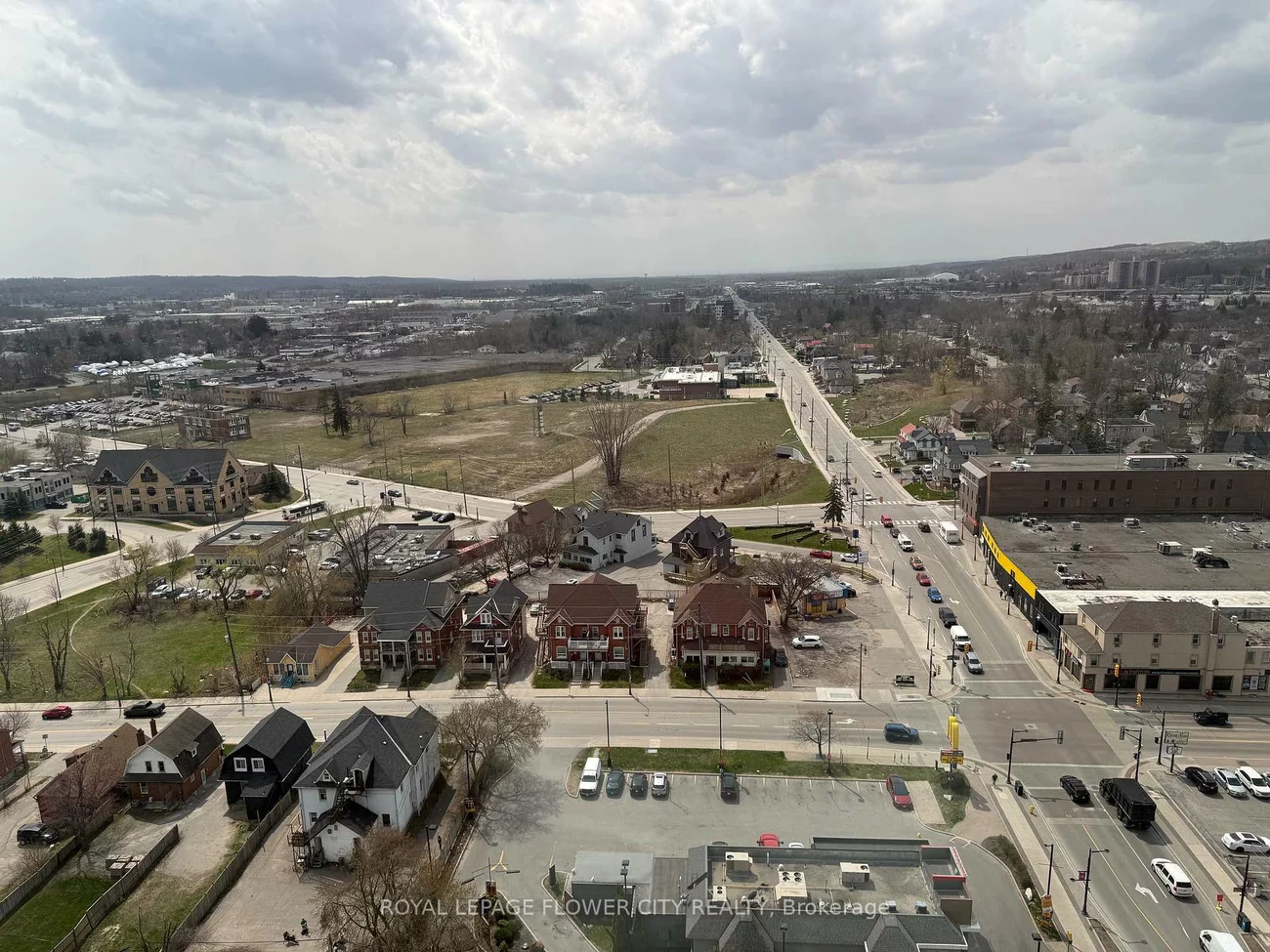 39, Mary, City Centre, Barrie