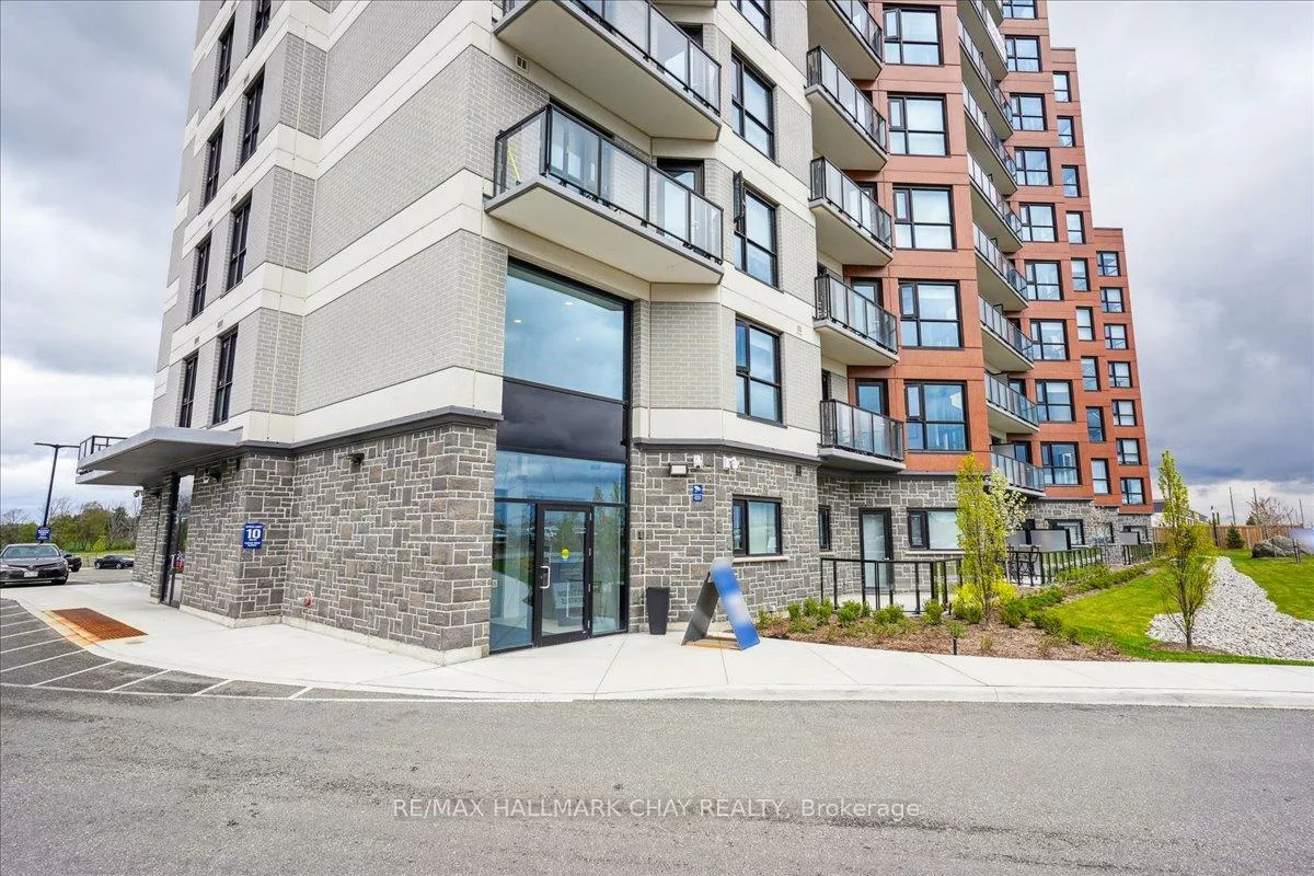 30, Hanmer, West Bayfield, Barrie