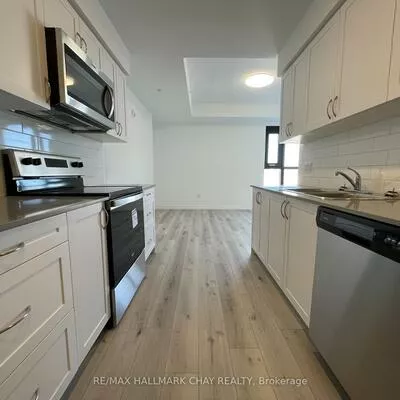 30, Hanmer, West Bayfield, Barrie