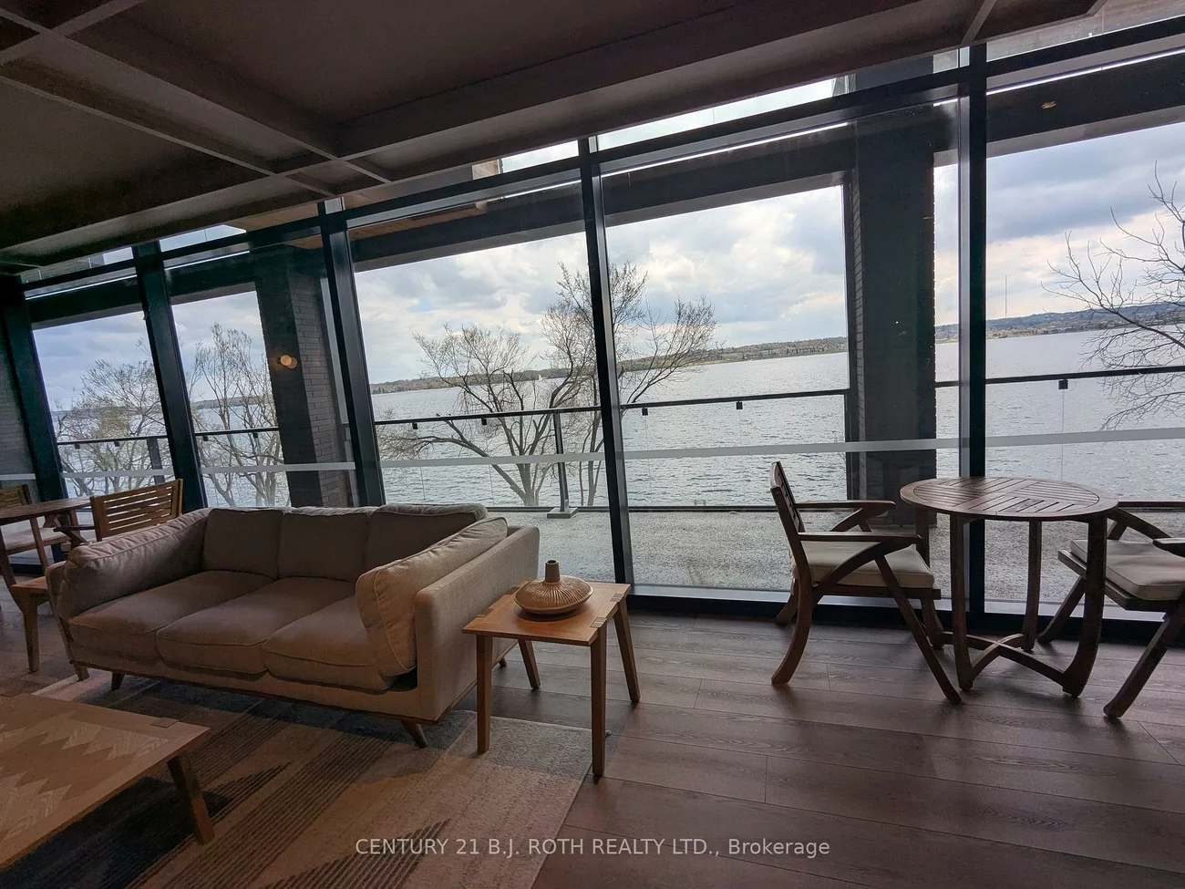 185, Dunlop, Lakeshore, Barrie