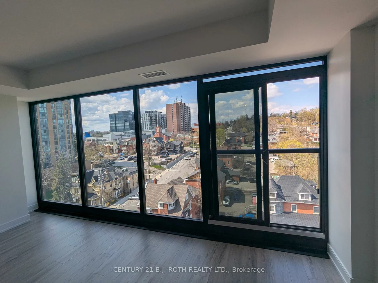185, Dunlop, Lakeshore, Barrie