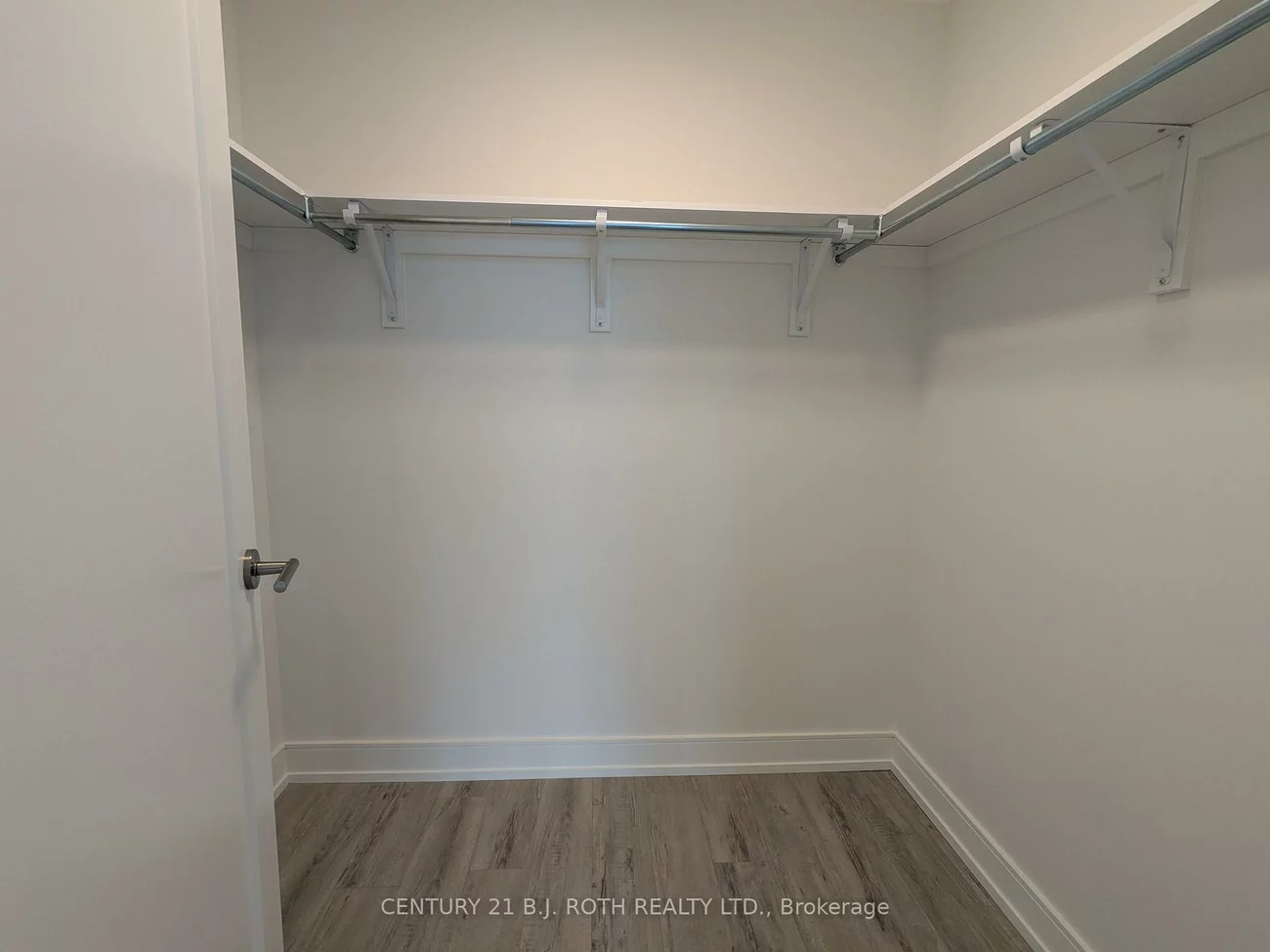 185, Dunlop, Lakeshore, Barrie