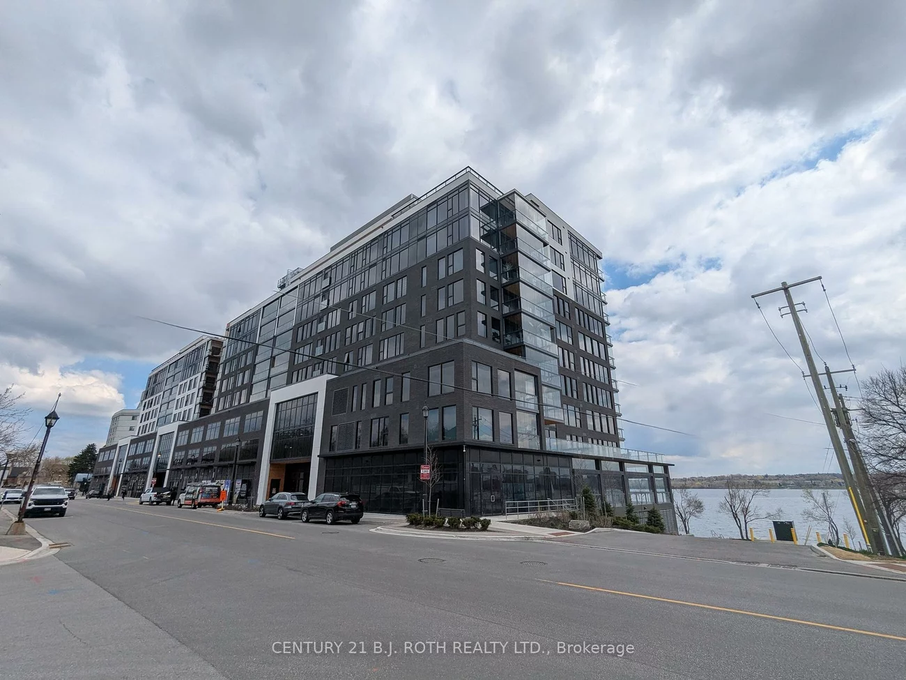 185, Dunlop, Lakeshore, Barrie