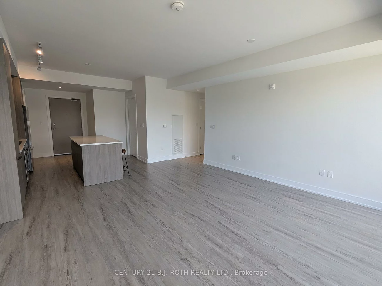 185, Dunlop, Lakeshore, Barrie