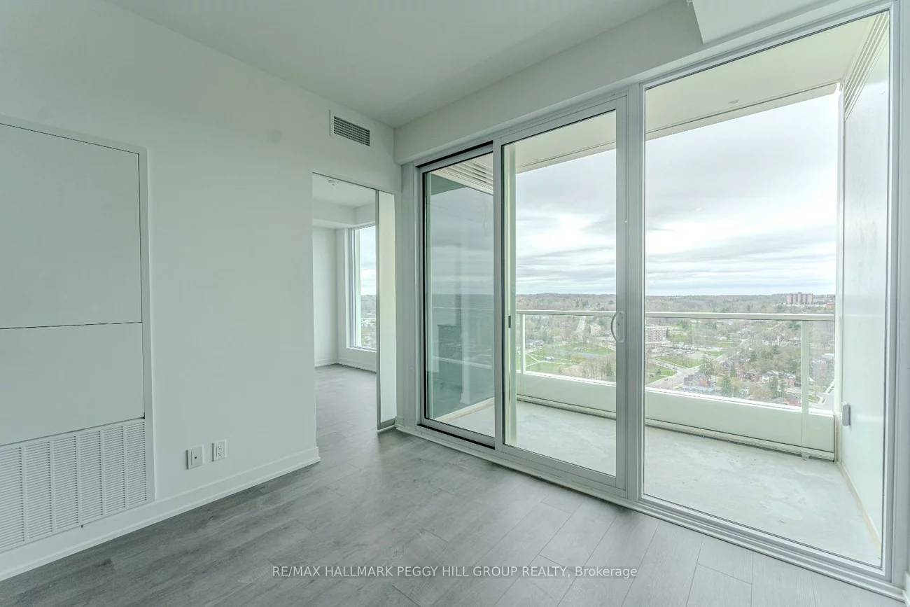 39, Mary, City Centre, Barrie