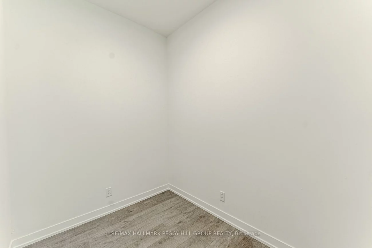 39, Mary, City Centre, Barrie