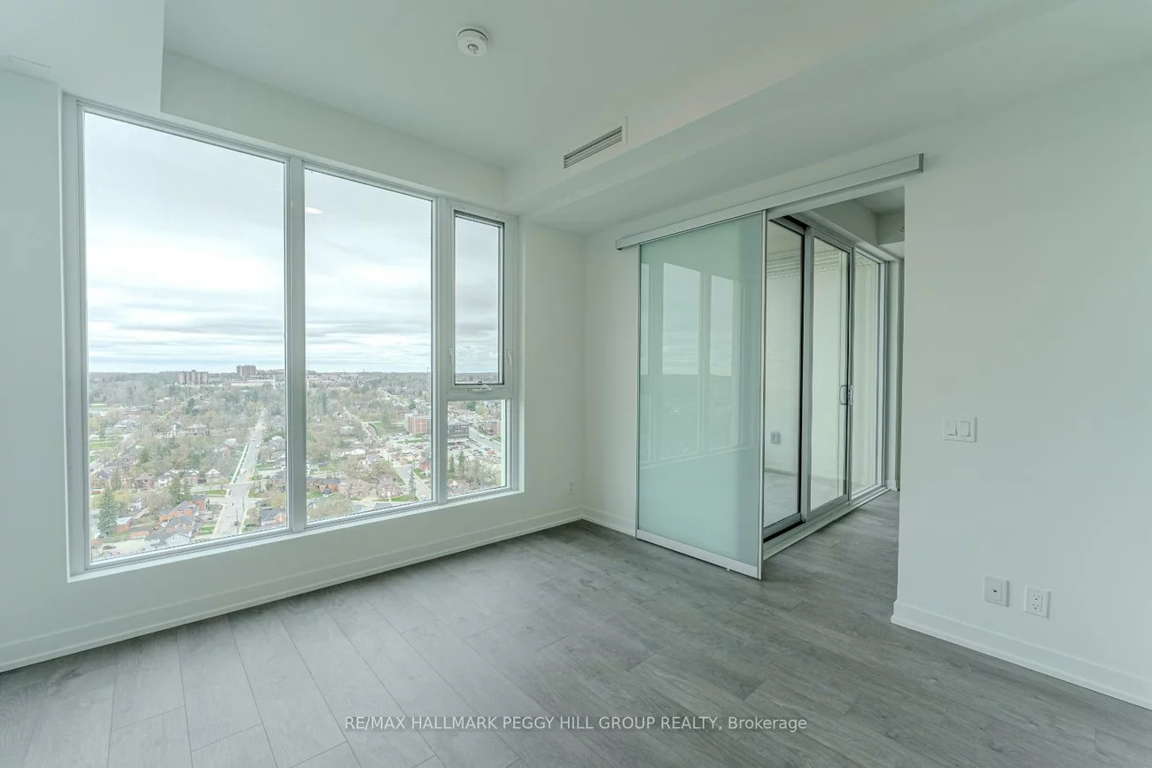 39, Mary, City Centre, Barrie