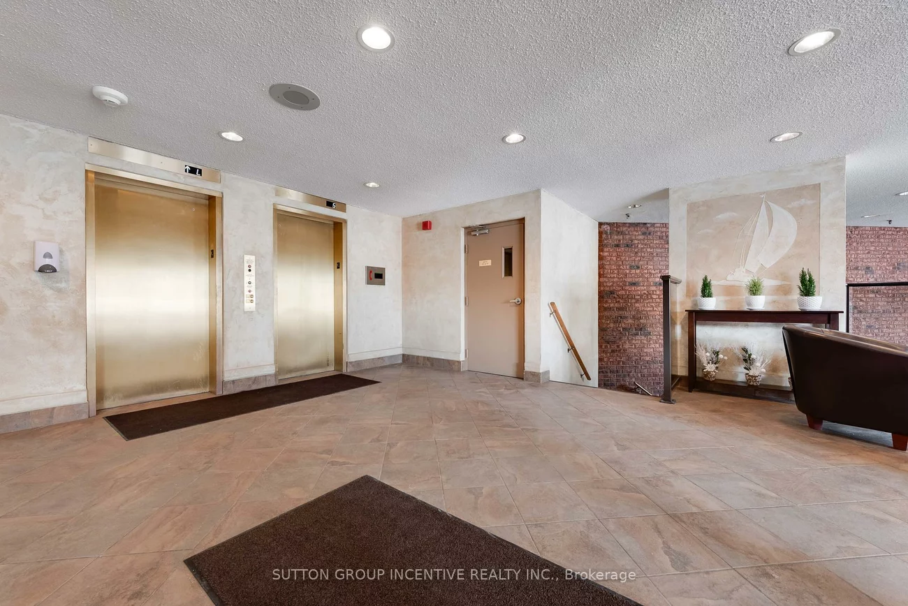 181, Collier, North Shore, Barrie