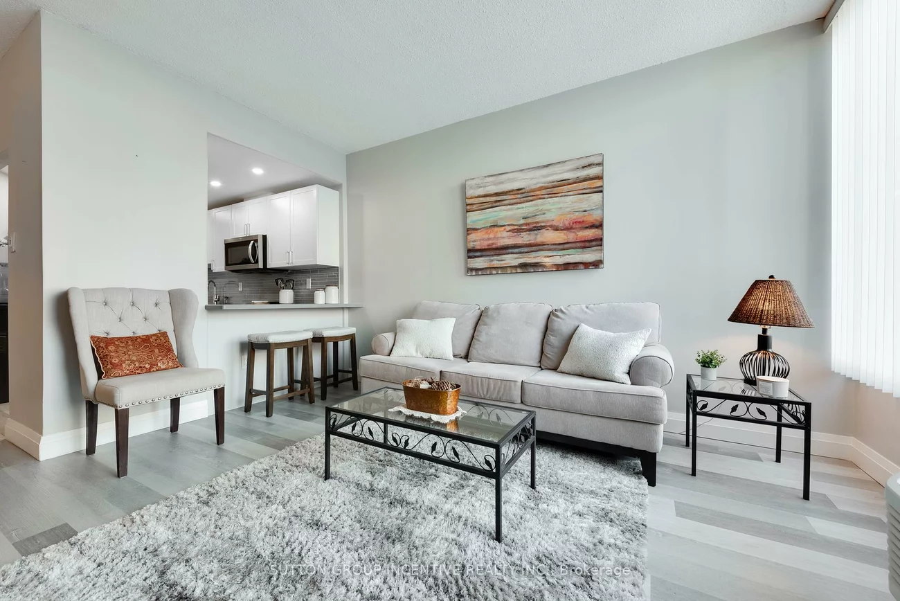 181, Collier, North Shore, Barrie