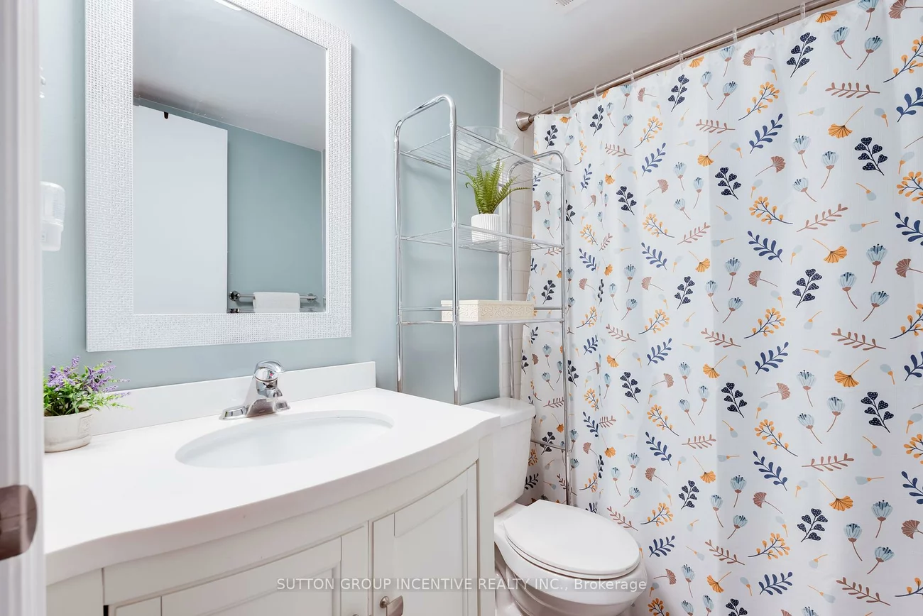 181, Collier, North Shore, Barrie