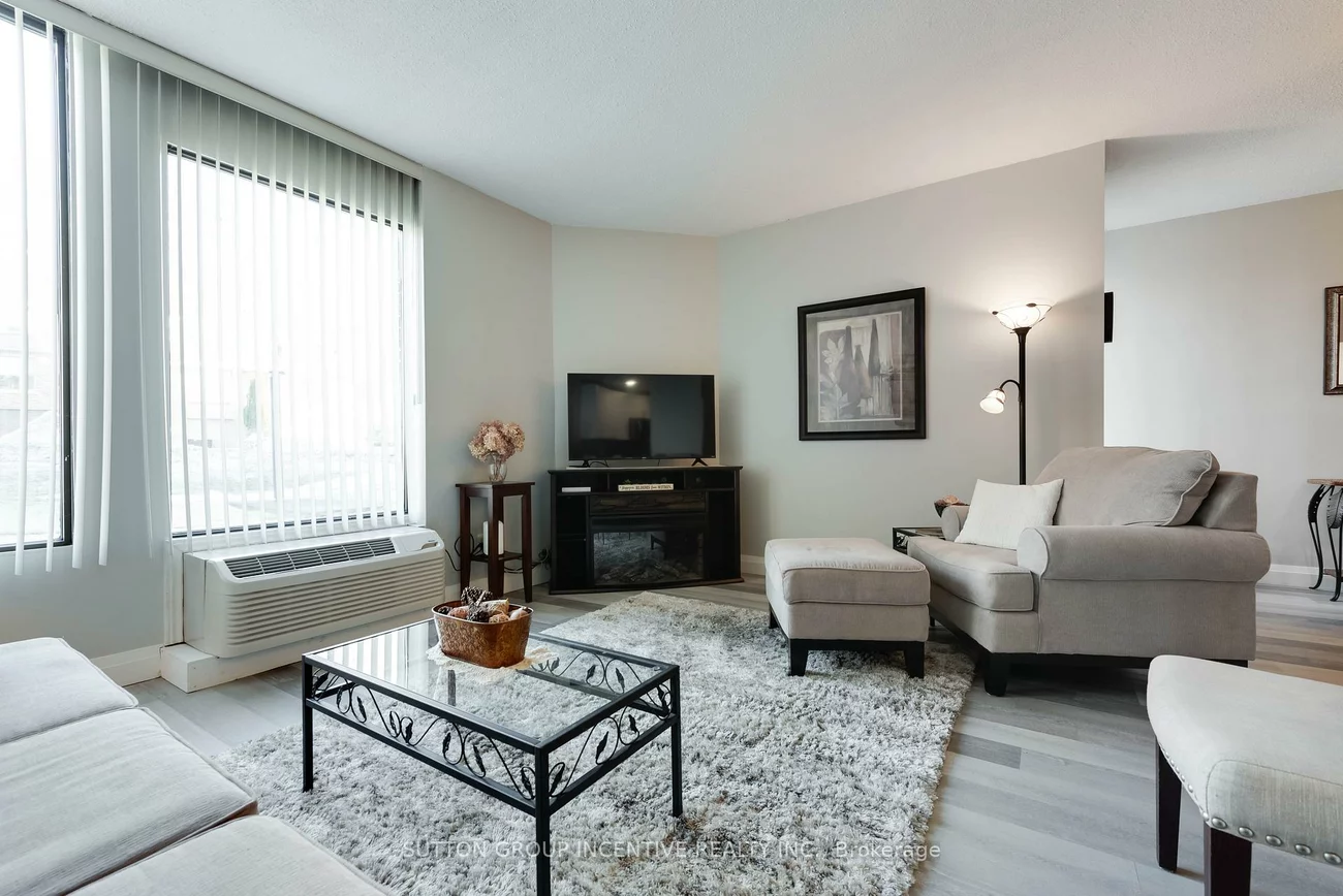 181, Collier, North Shore, Barrie