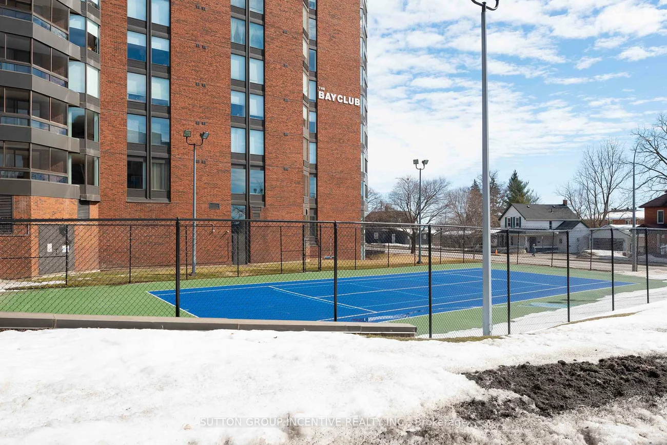 181, Collier, North Shore, Barrie