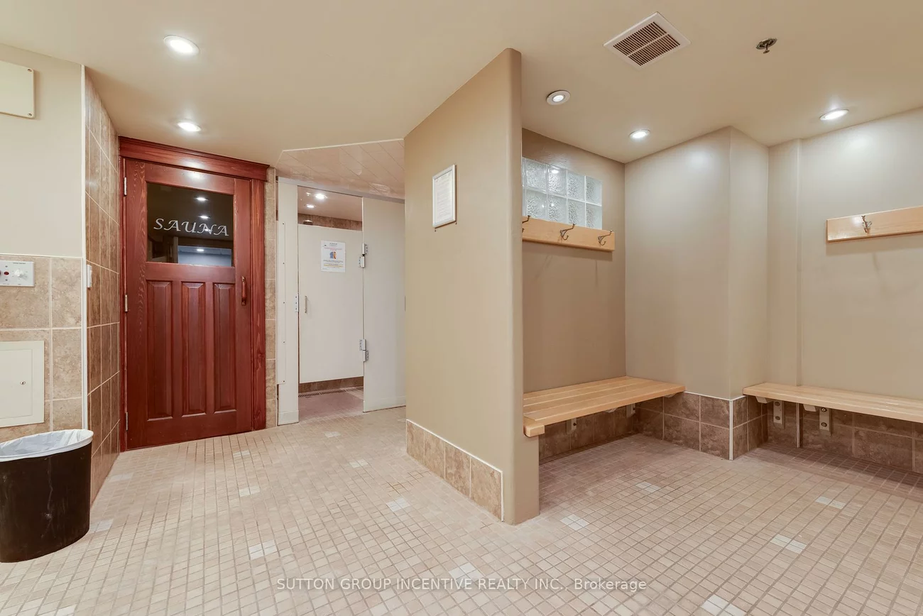 181, Collier, North Shore, Barrie