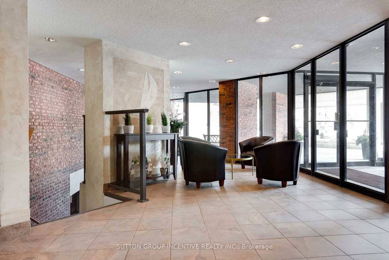 181, Collier, North Shore, Barrie