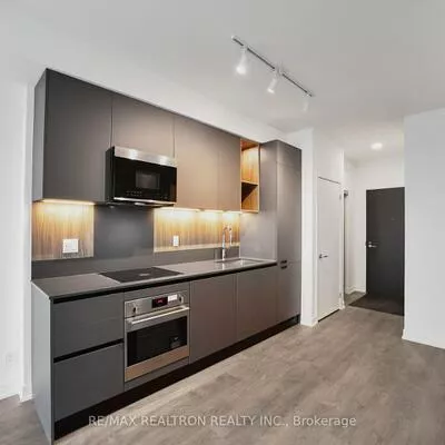 39, Mary, City Centre, Barrie