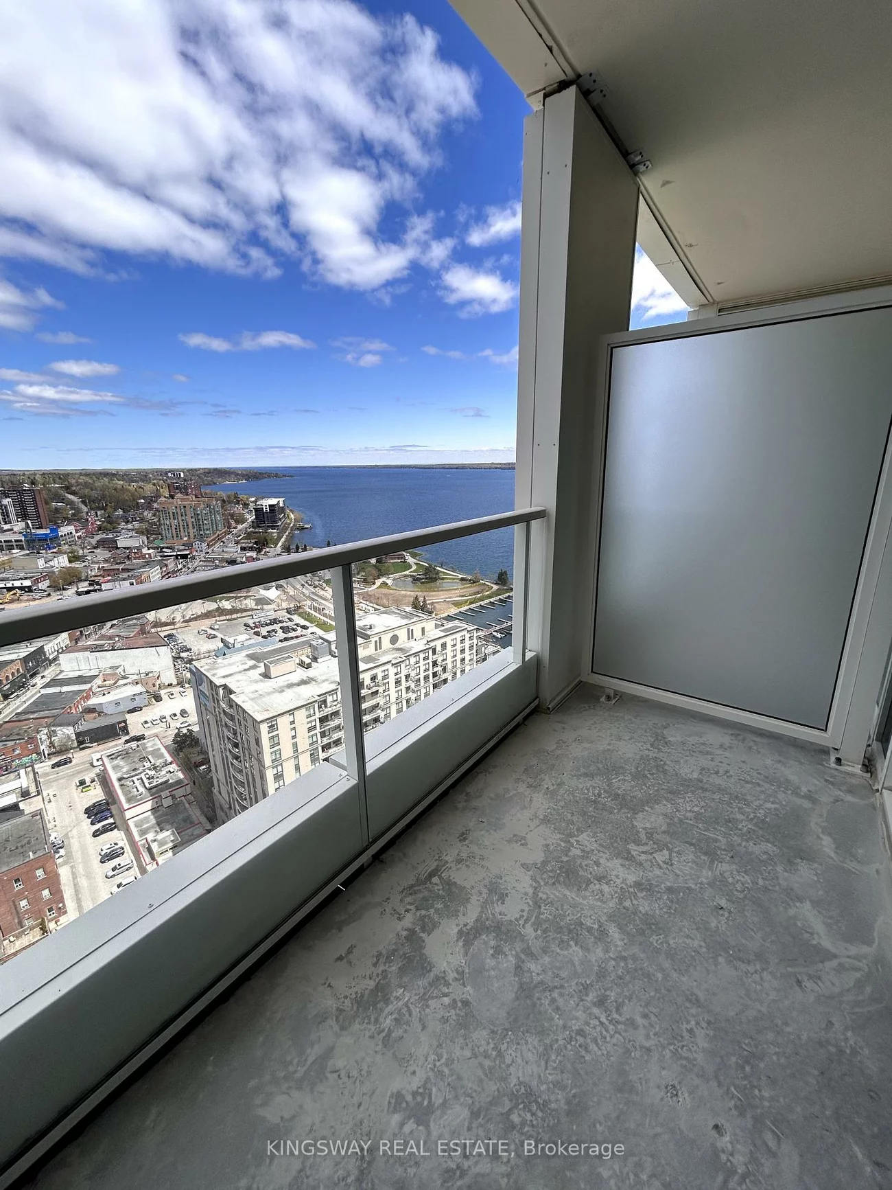 39, mary, City Centre, Barrie