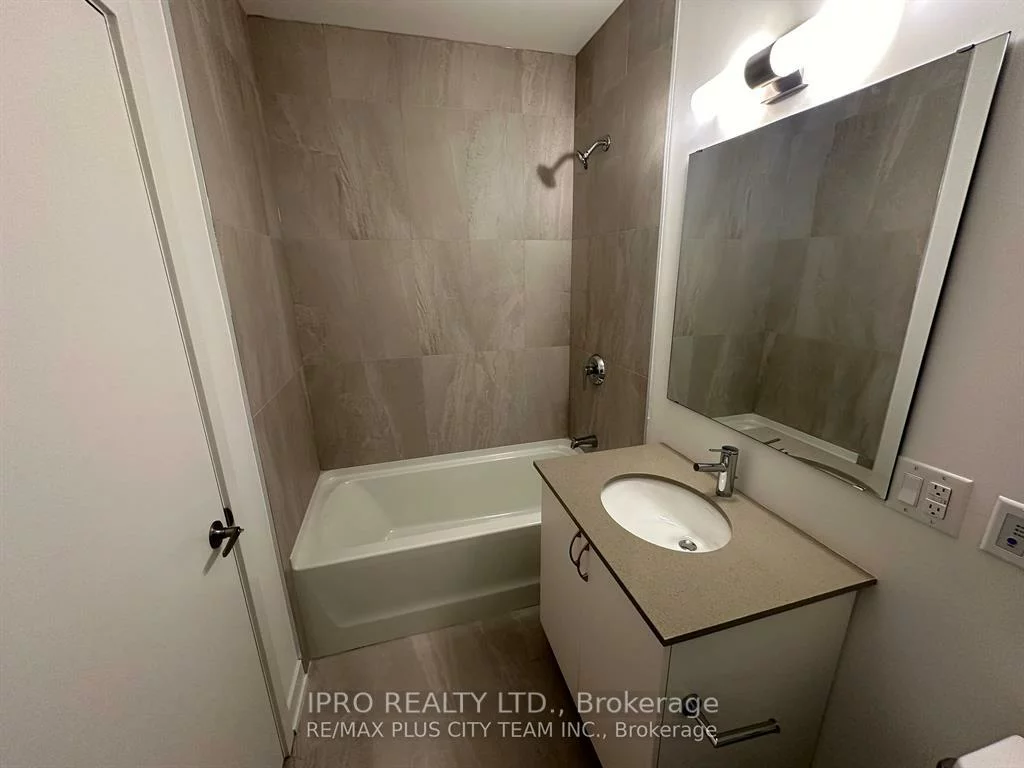 56, Lakeside, Little Lake, Barrie