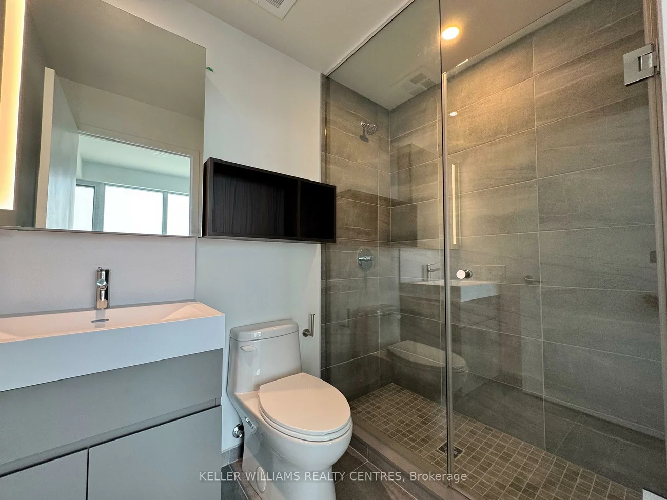 39, Mary, City Centre, Barrie