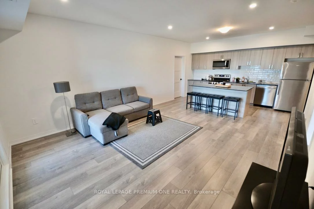 15, Kneeshaw, Rural Barrie Southeast, Barrie