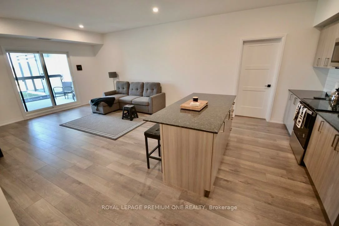 15, Kneeshaw, Rural Barrie Southeast, Barrie