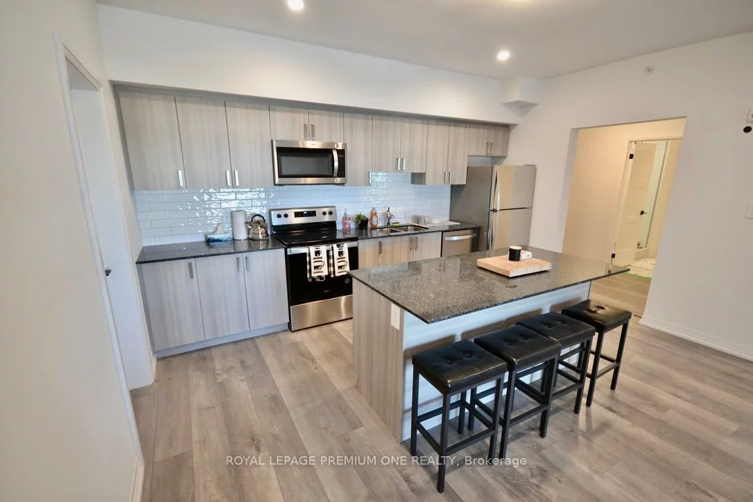 15, Kneeshaw, Rural Barrie Southeast, Barrie