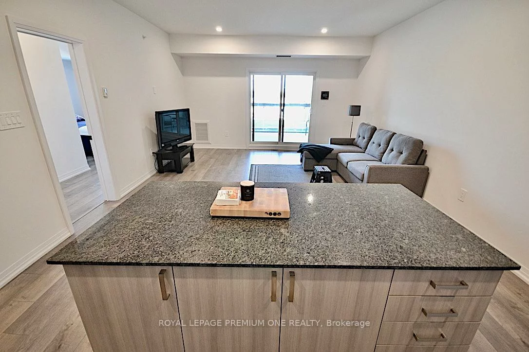 15, Kneeshaw, Rural Barrie Southeast, Barrie