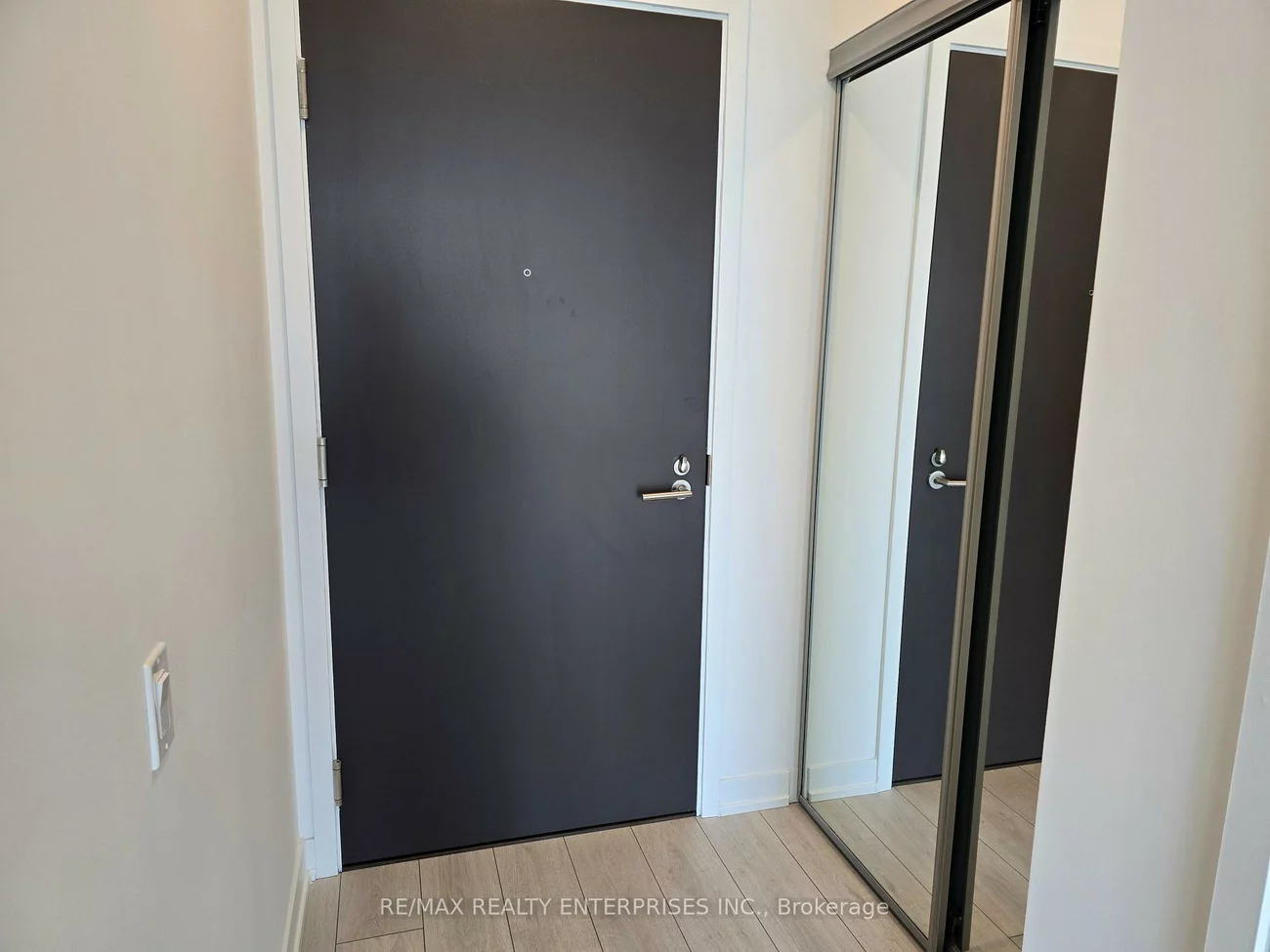39, Mary, City Centre, Barrie