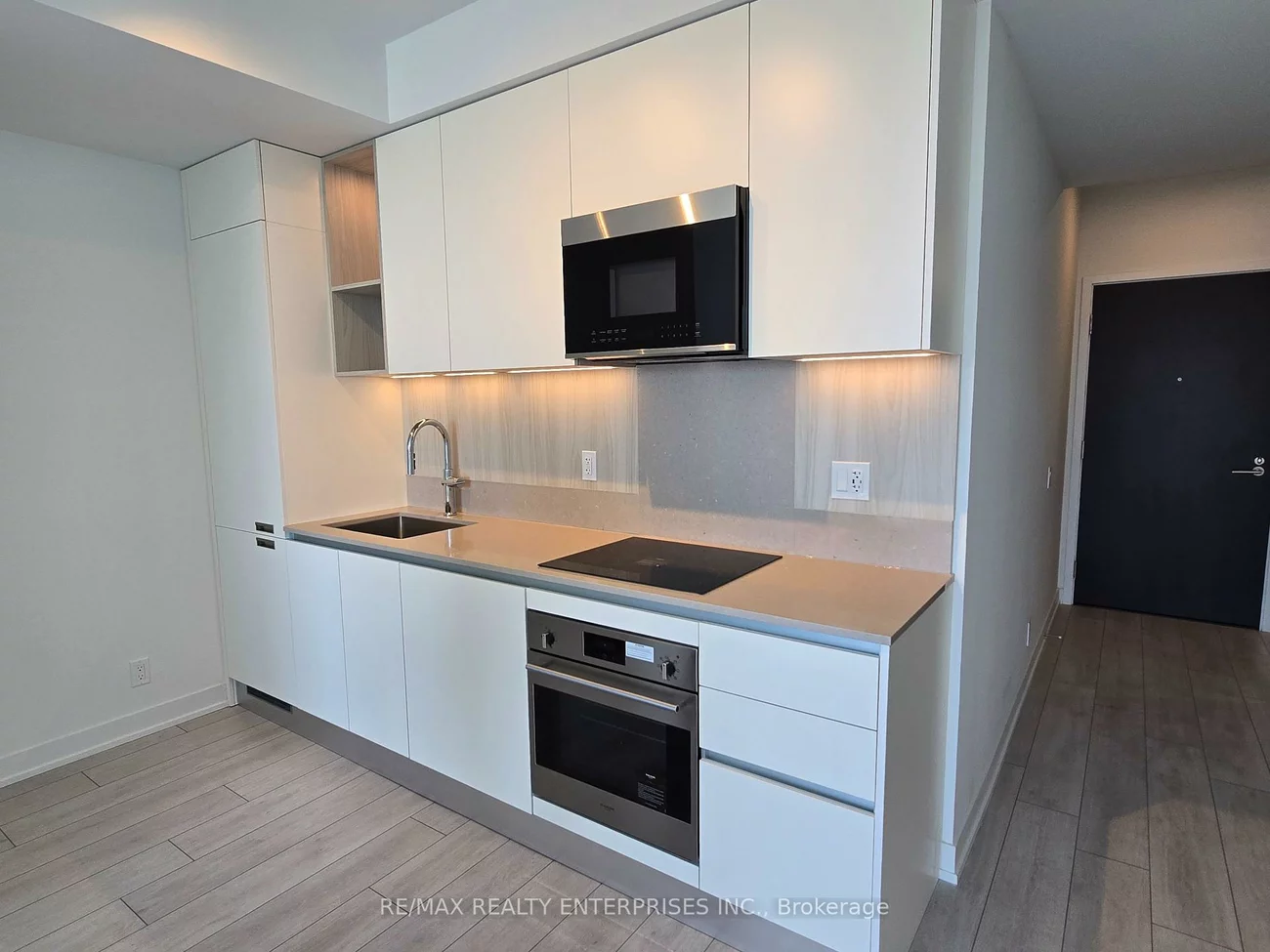 39, Mary, City Centre, Barrie