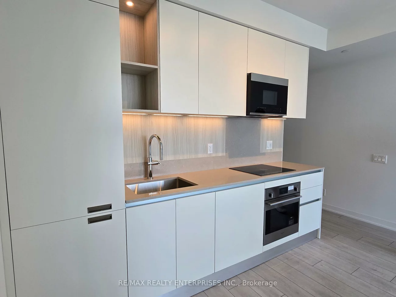 39, Mary, City Centre, Barrie
