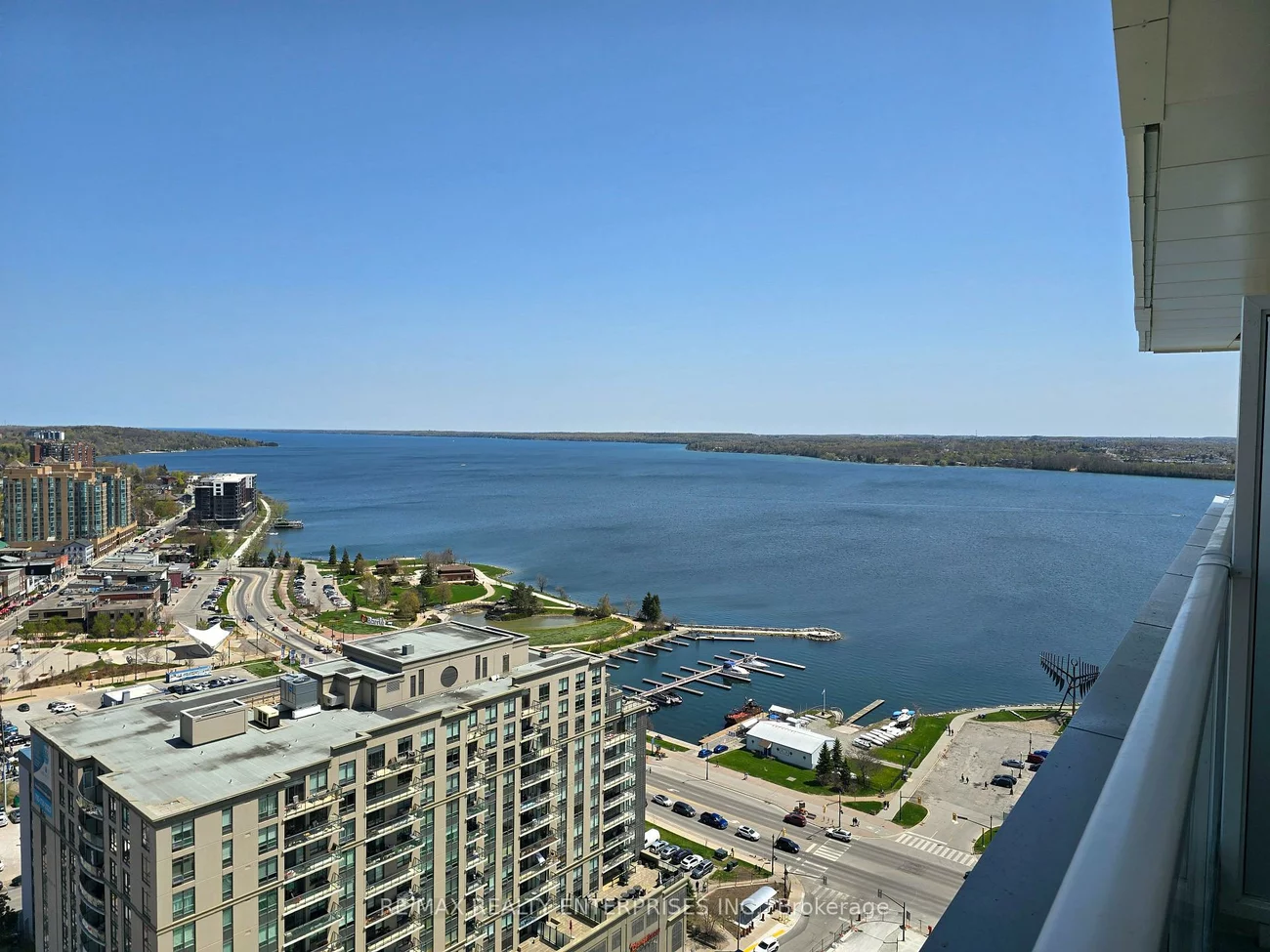 39, Mary, City Centre, Barrie