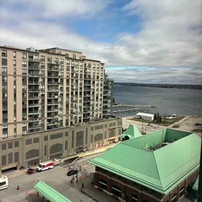 39, Mary, City Centre, Barrie