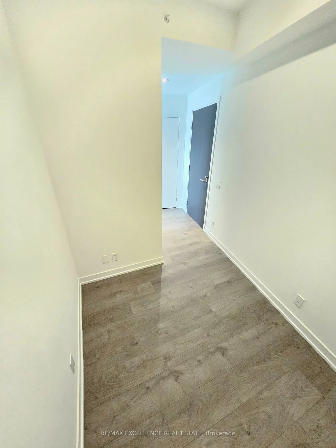 39, Mary, City Centre, Barrie