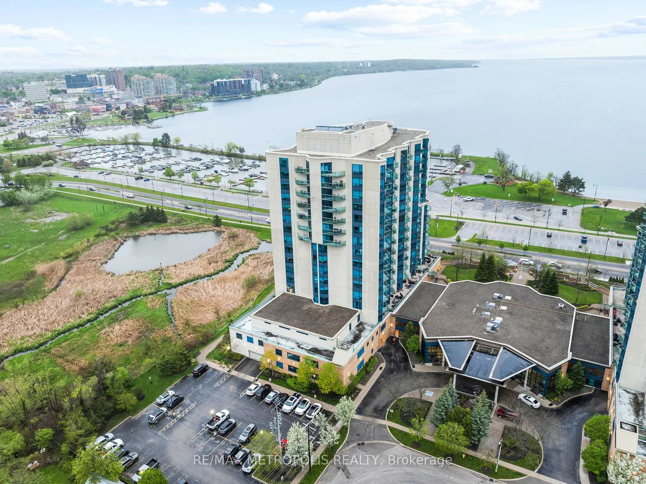 33, Ellen, City Centre, Barrie