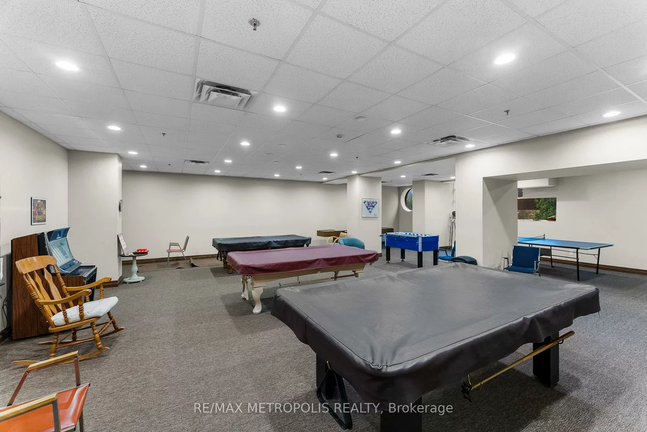 33, Ellen, City Centre, Barrie