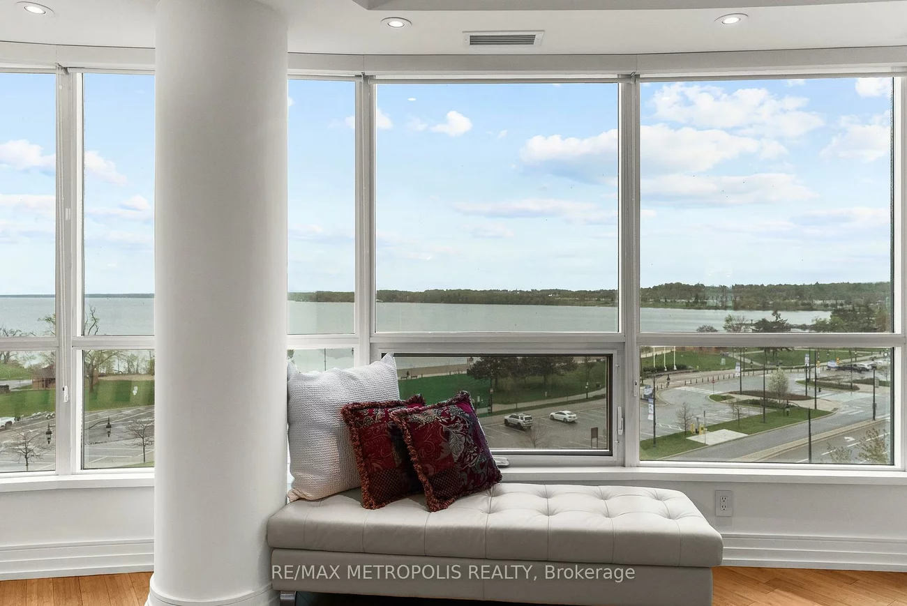33, Ellen, City Centre, Barrie
