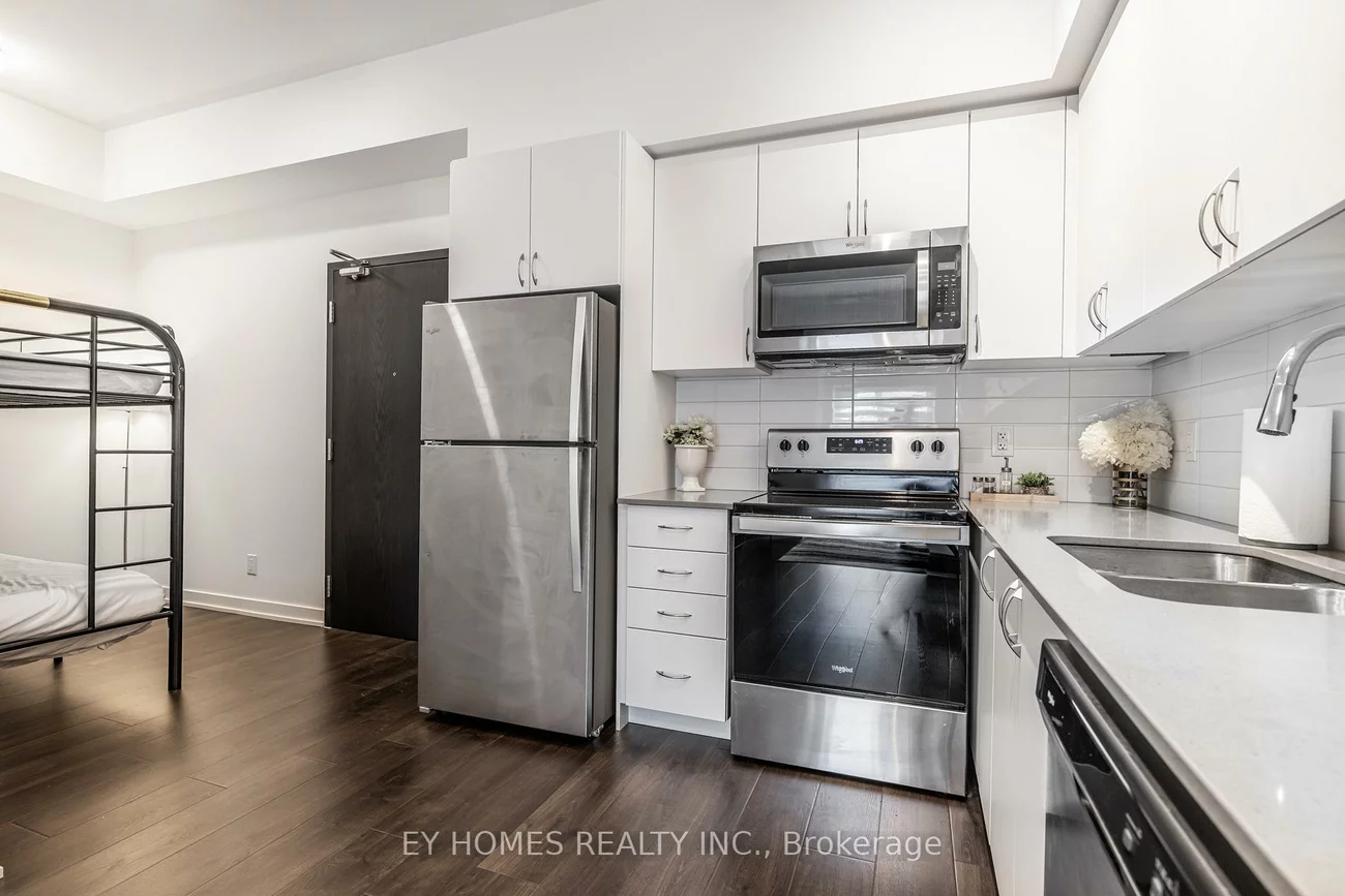 56, Lakeside, Little Lake, Barrie