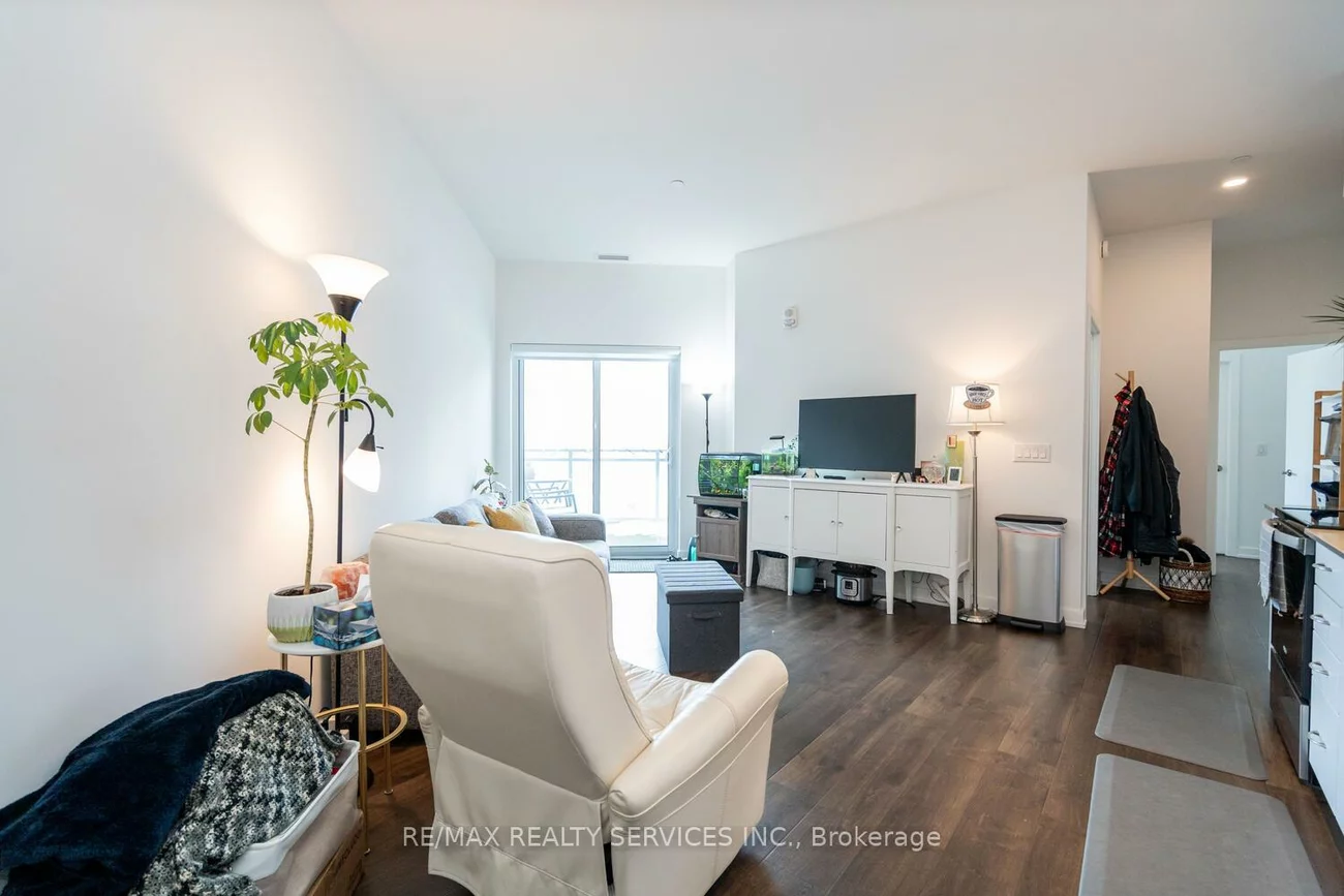 56, Lakeside, Little Lake, Barrie