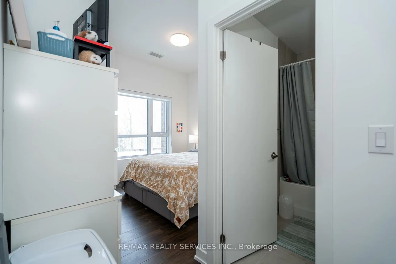 56, Lakeside, Little Lake, Barrie