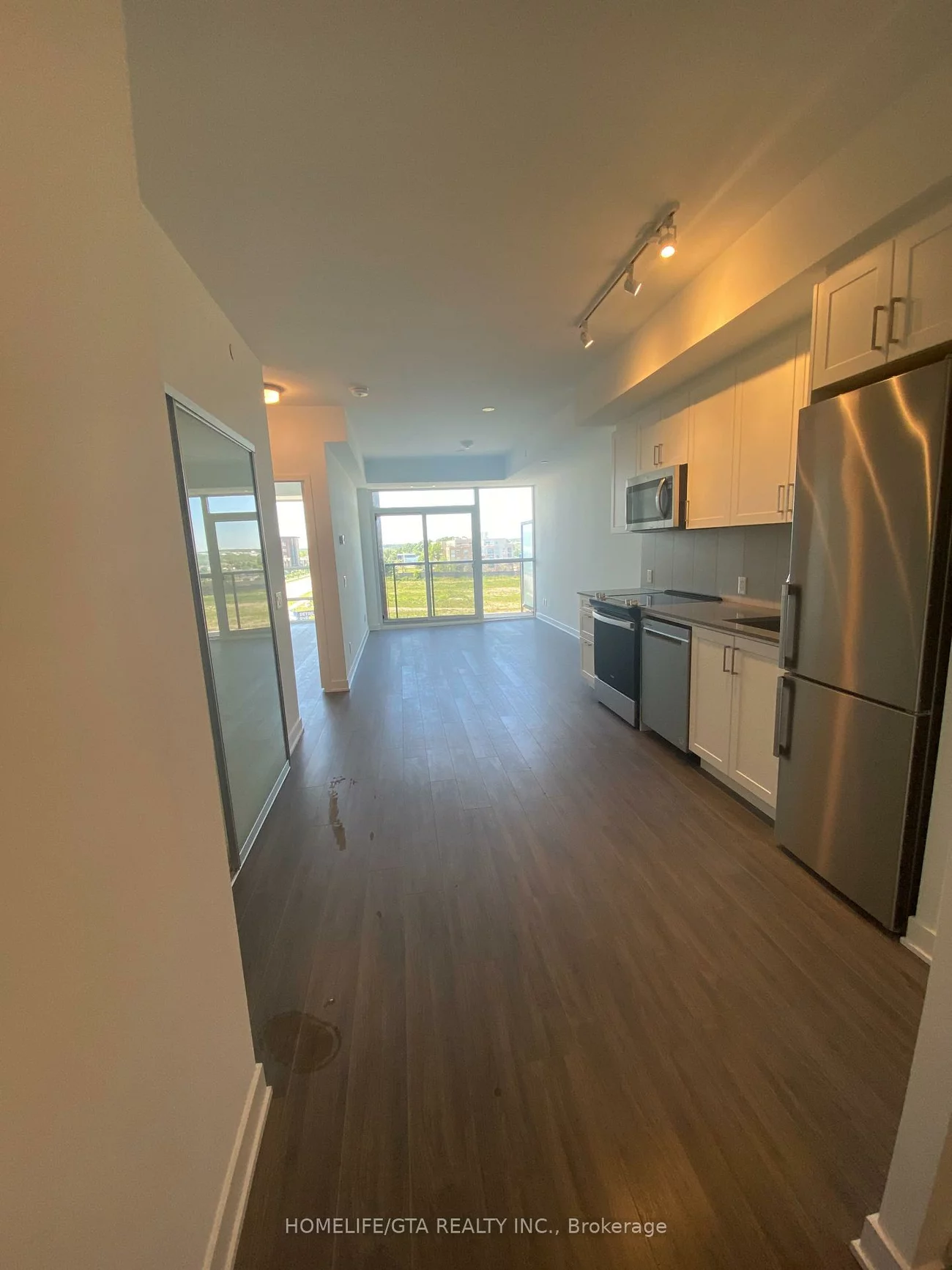 681, Yonge, Painswick South, Barrie