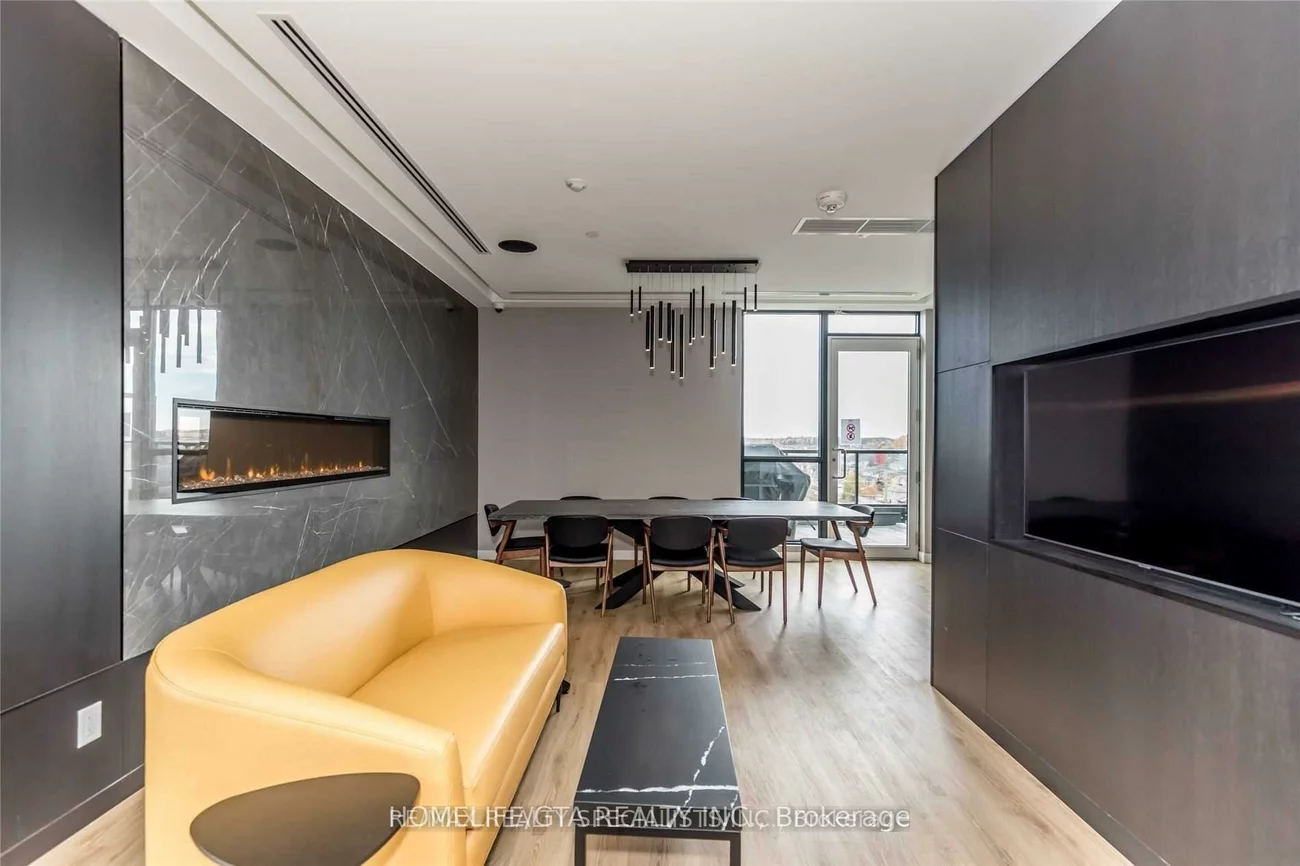 681, Yonge, Painswick South, Barrie