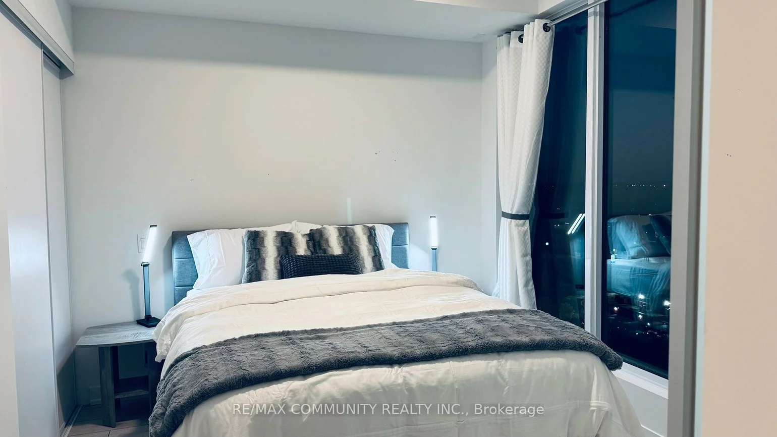 39, Mary, City Centre, Barrie