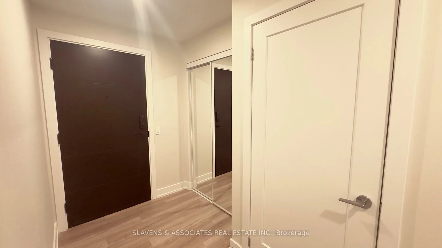 41, Johnson, North Shore, Barrie