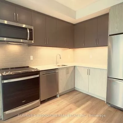 41, Johnson, North Shore, Barrie