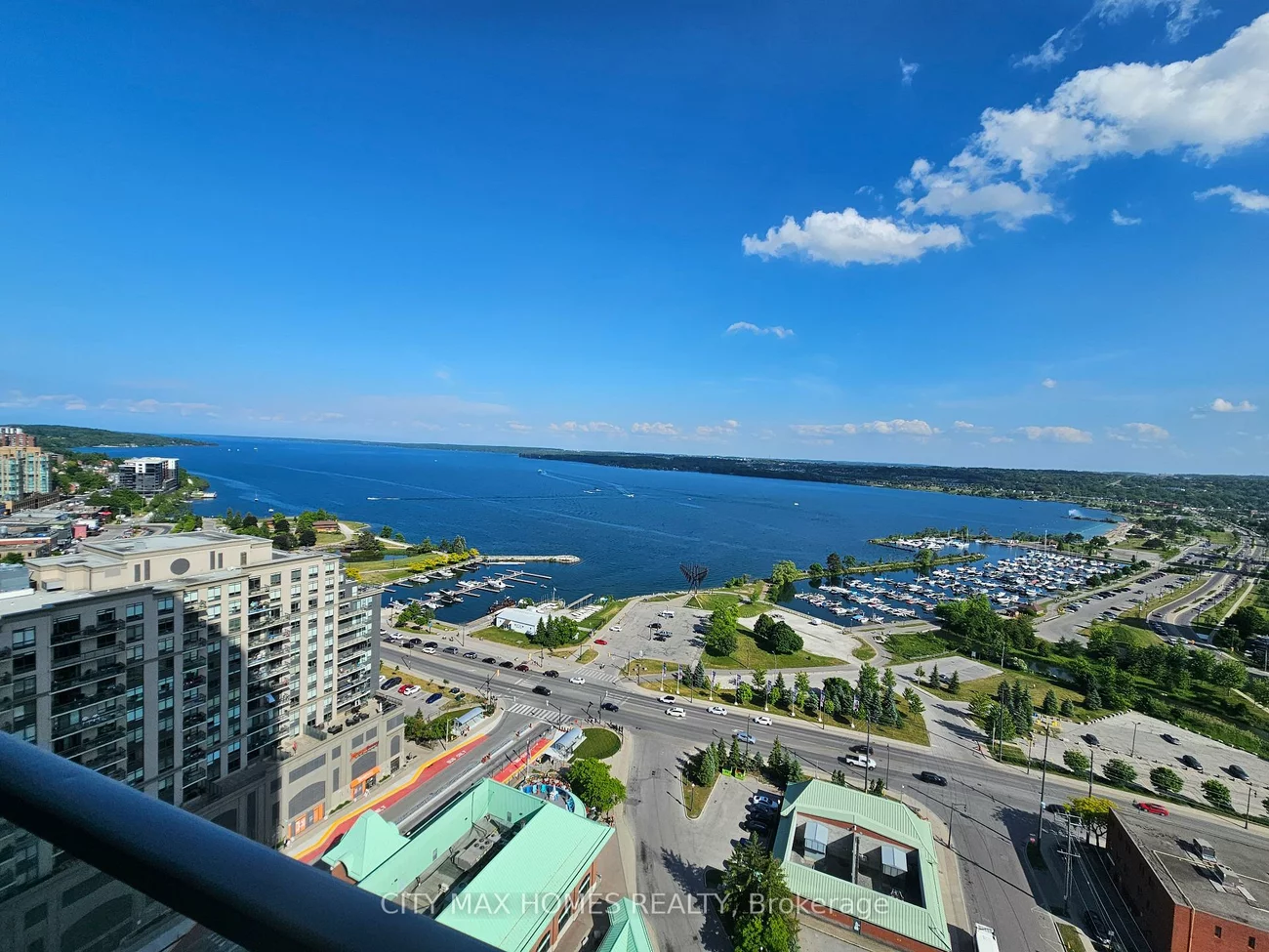 39, Mary, City Centre, Barrie