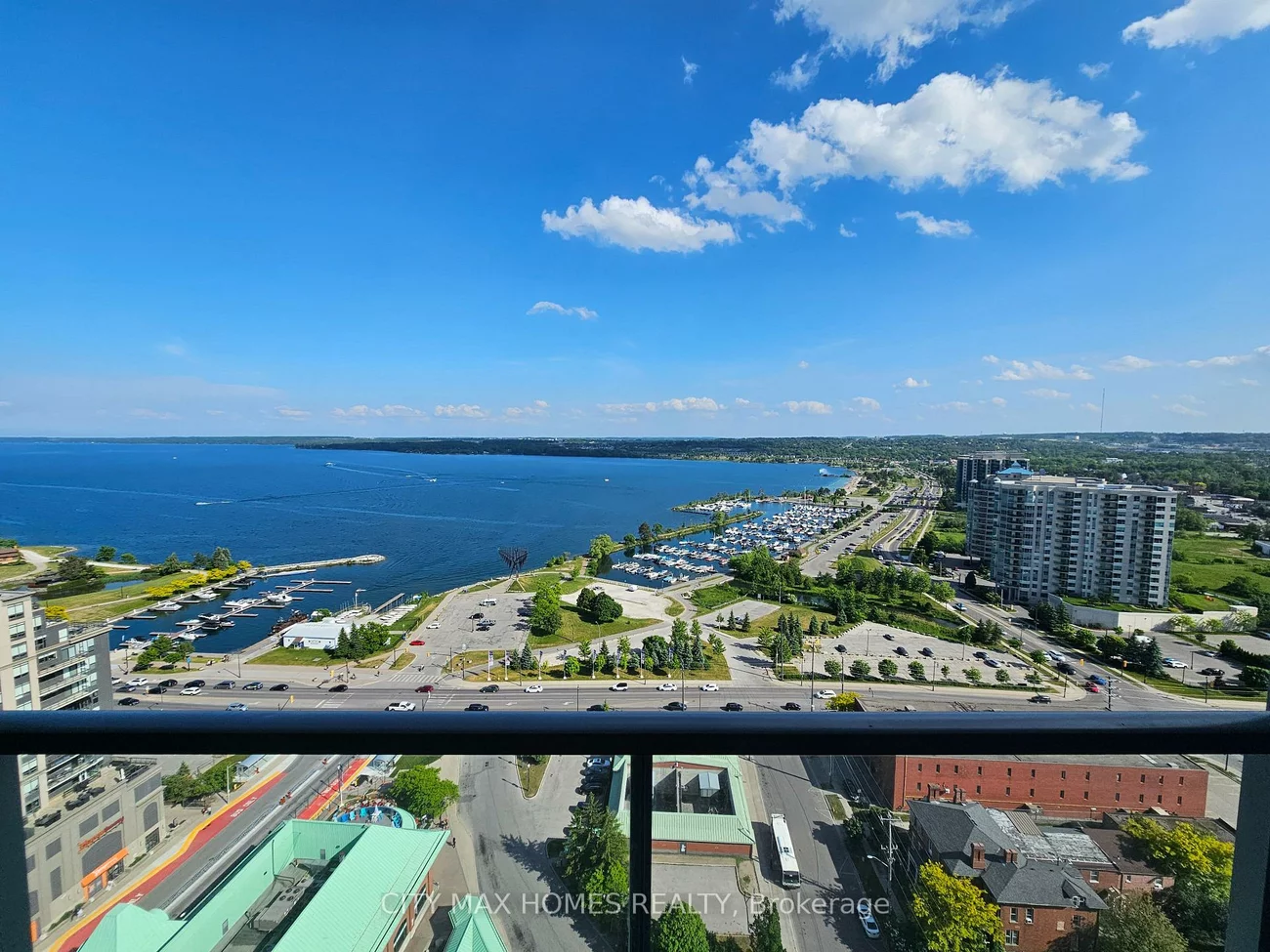39, Mary, City Centre, Barrie